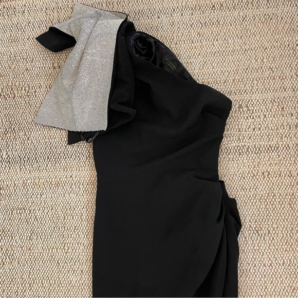 Bronx and Banco Stella Diamond Gown - Picture 8 of 9